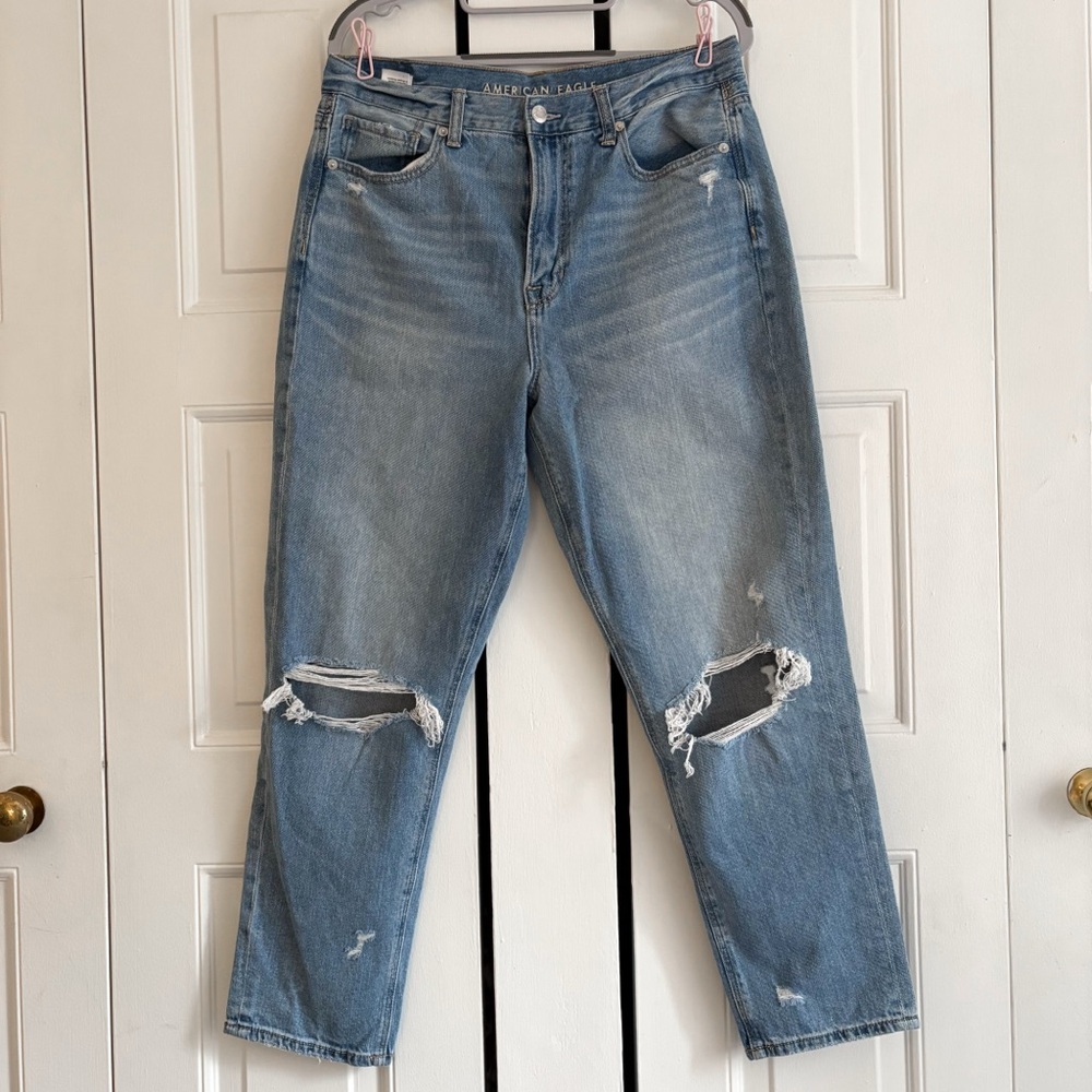 American Eagle Denim Mom Jeans